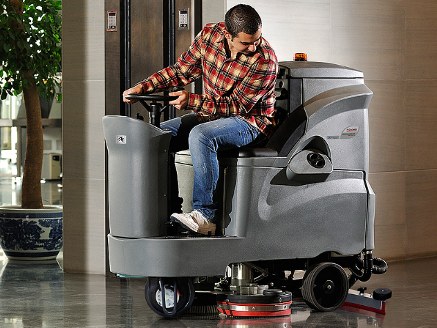 零基礎(chǔ)如何正確操作駕駛式洗地機(jī)來清潔地面？