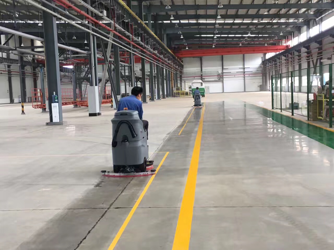 常用的座駕式洗地機(jī)有哪些？