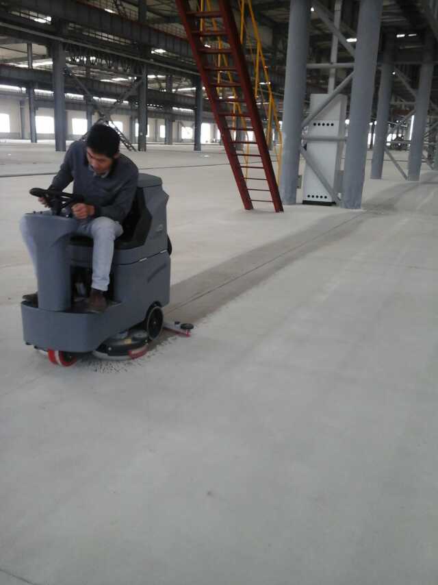 選擇租洗地機(jī)有什么好處？