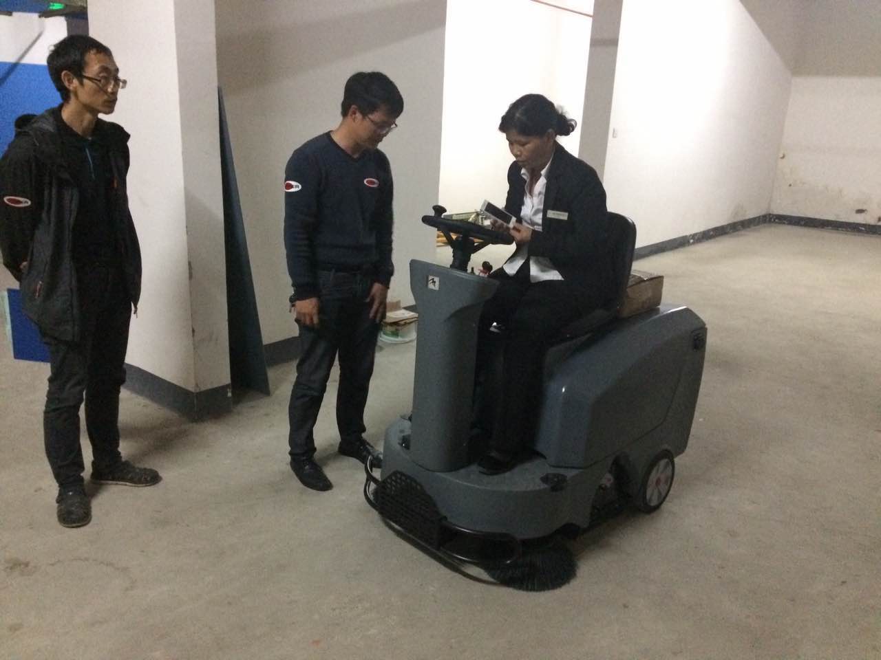 清掃車為什么應(yīng)用如此廣泛，它有什么優(yōu)勢(shì)?