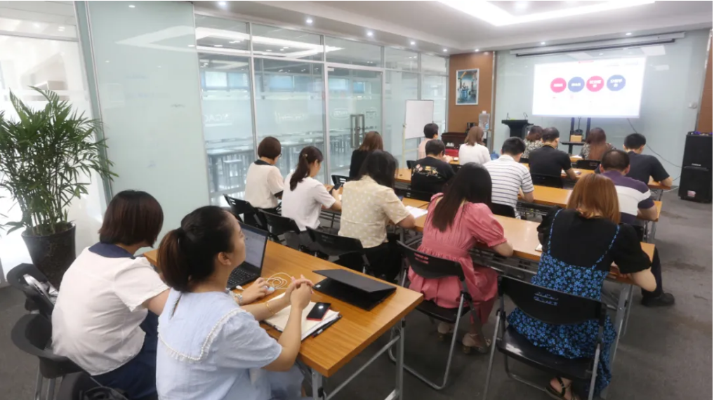 高美：打造電商運(yùn)營專業(yè)團(tuán)隊(duì)